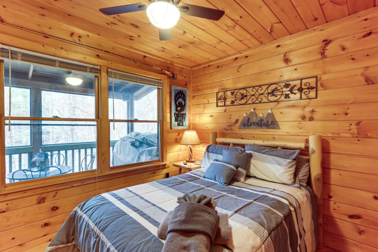 Blue Ridge Cozy Cabin In The Woods With Hot Tub! Dış mekan fotoğraf